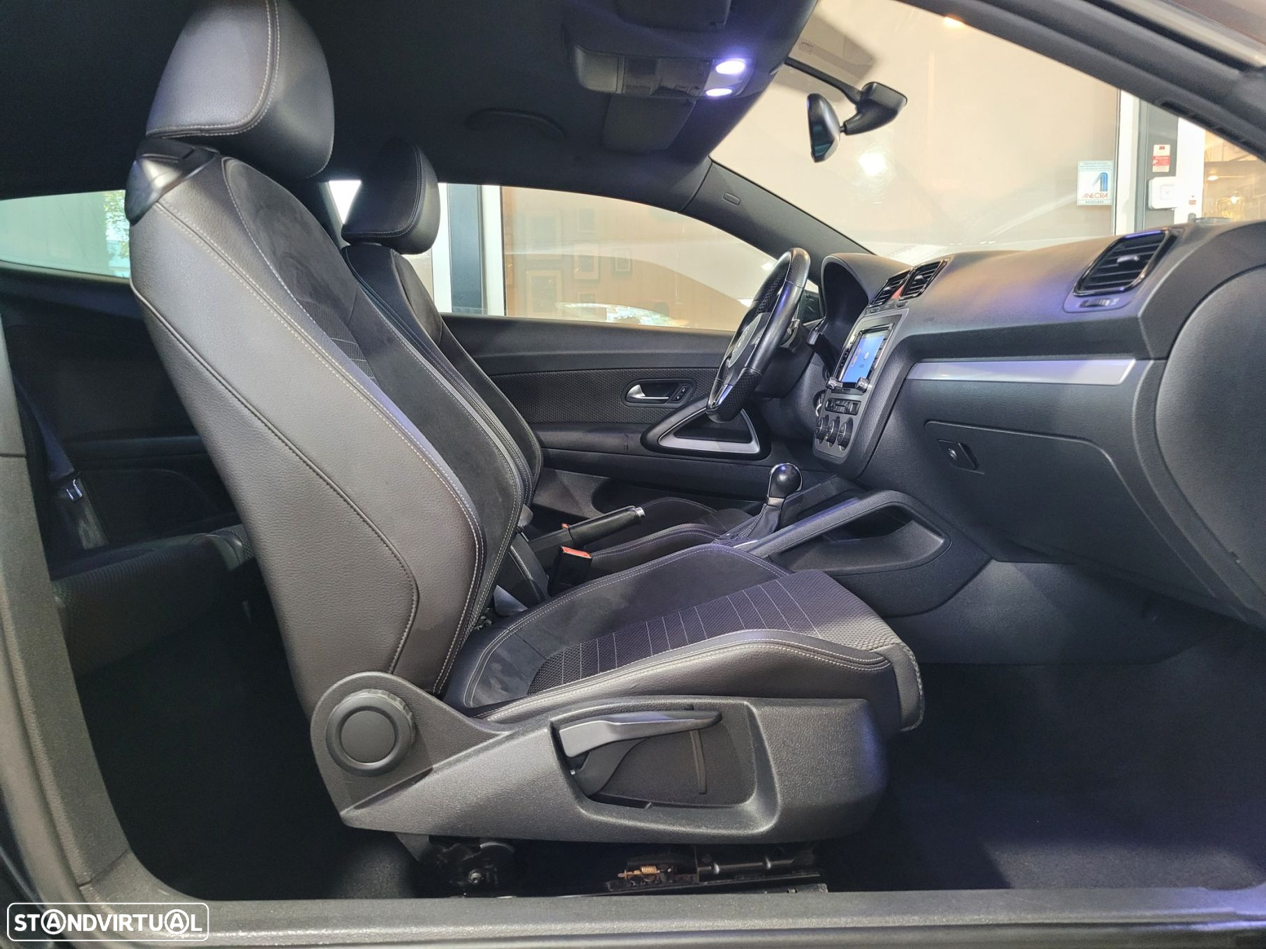 VW Scirocco 2.0 TFSi Sport DSG - 11