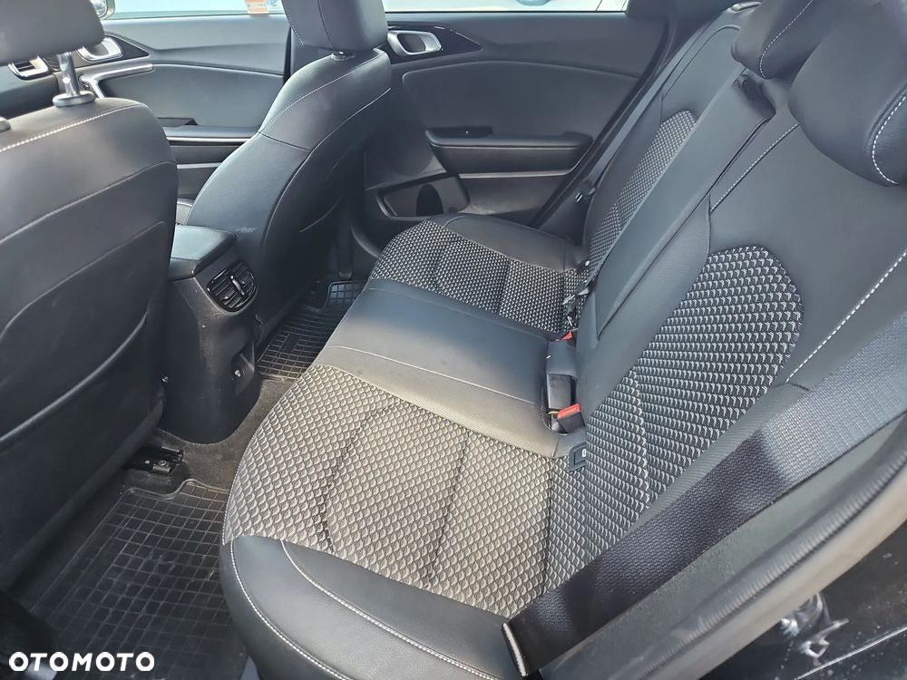 Kia Ceed 1.5 T-GDI Tribute DCT - 20