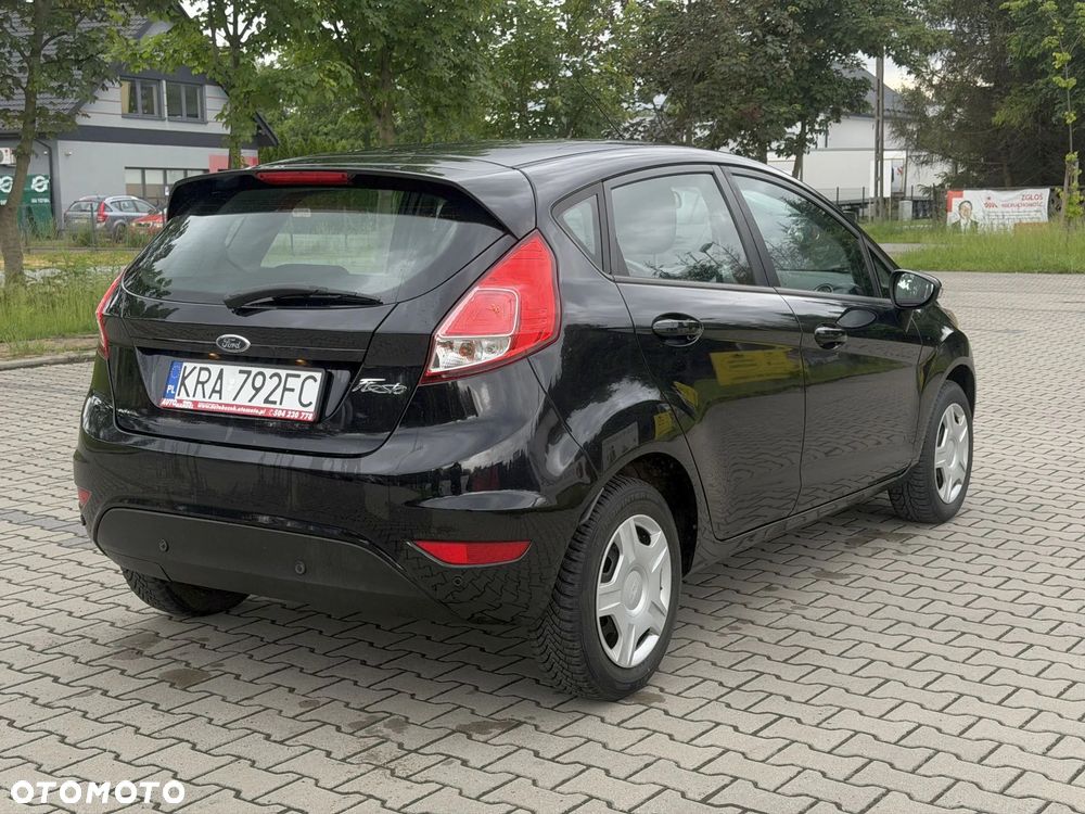 Ford Fiesta 1.25 Titanium X - 31