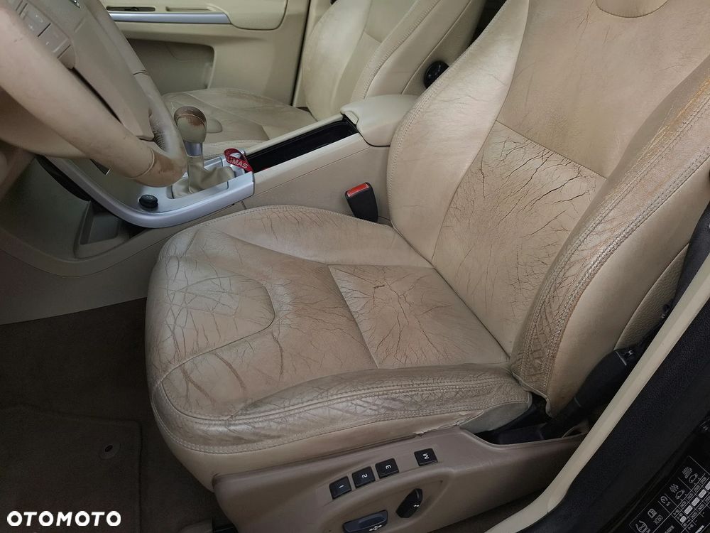 Volvo XC 60 2.4D AWD Summum - 19