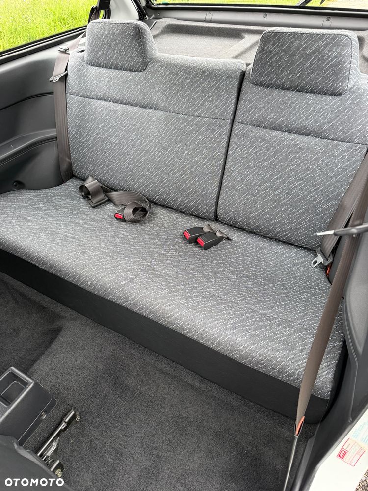 Suzuki Swift 1.0 GL - 12