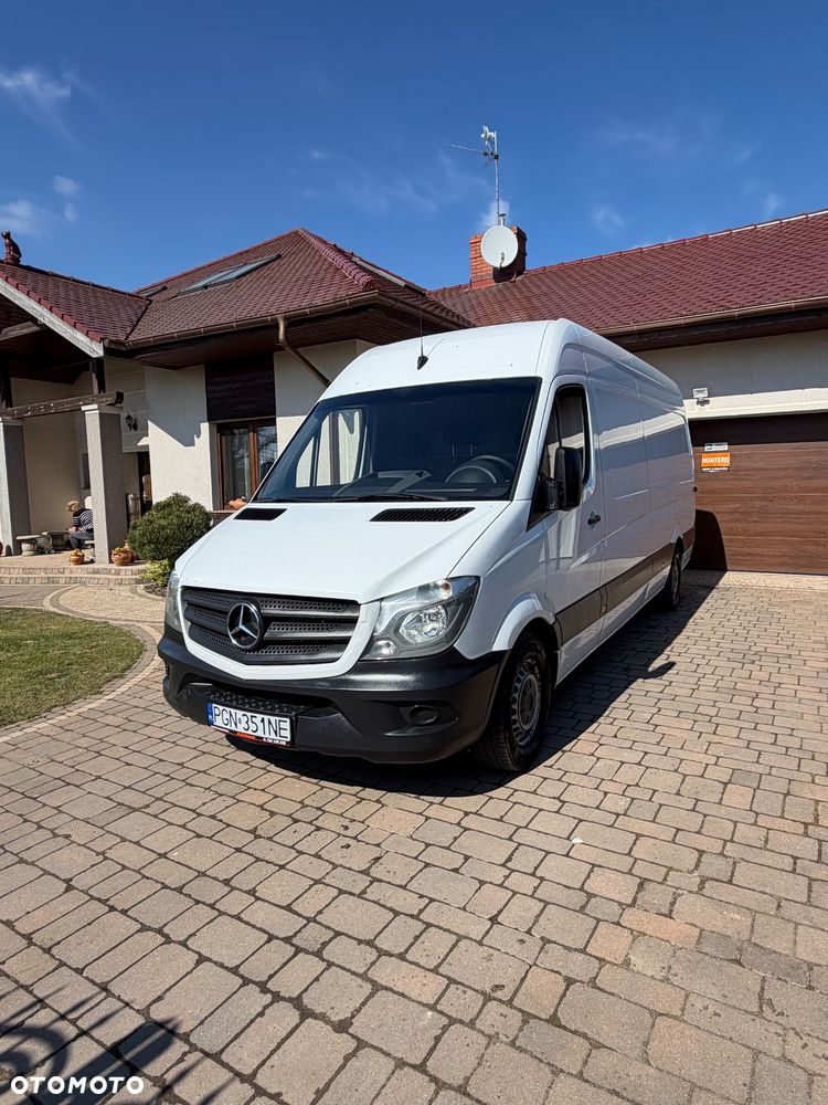 Mercedes-Benz Sprinter - 2
