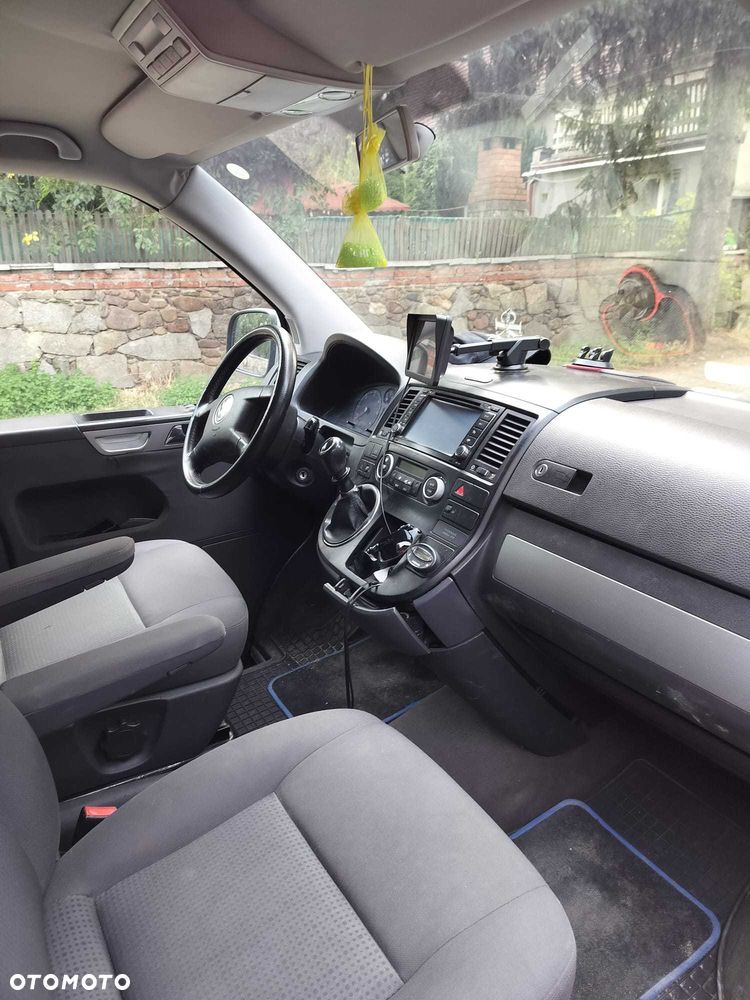 Volkswagen Multivan - 4