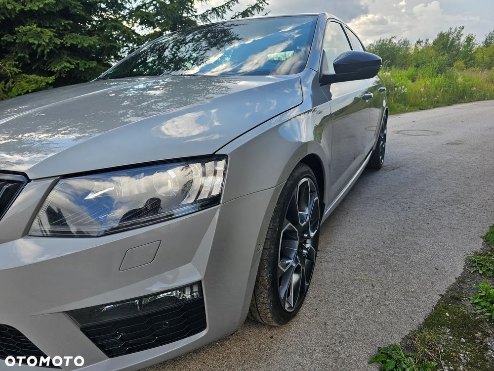 Skoda Octavia 2.0 TDI DSG RS - 3