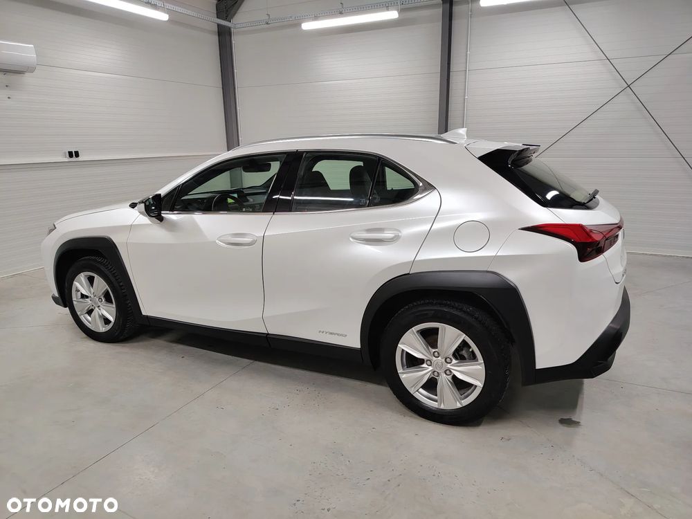 Lexus UX 250h Elegance 2WD - 9