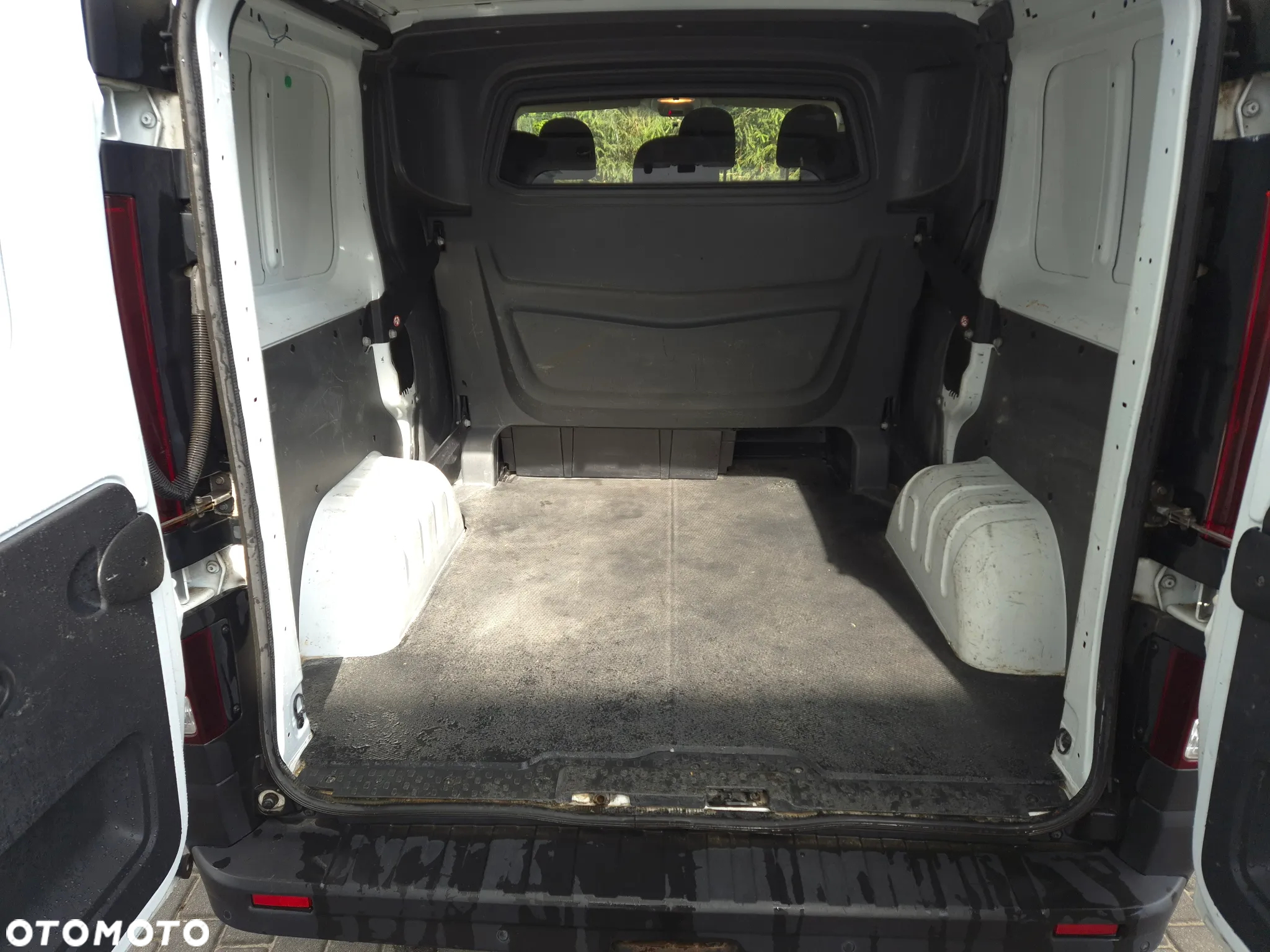 Renault Trafic - 15