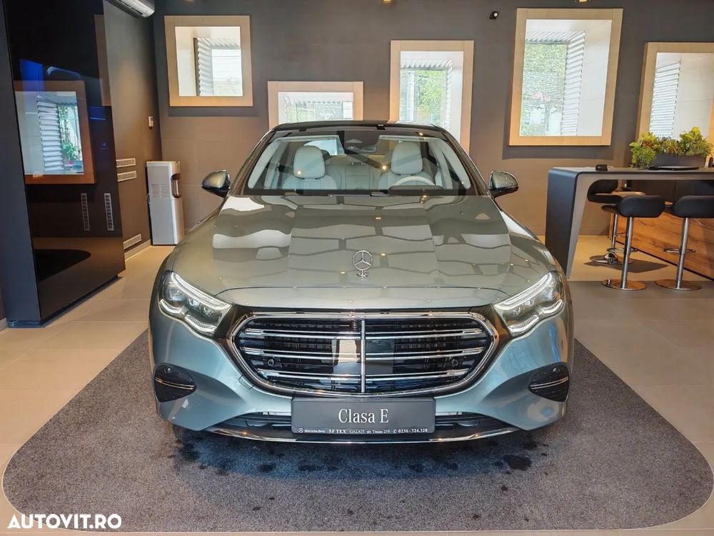 Mercedes-Benz E 200 4Matic 9G-TRONIC Exclusive - 5