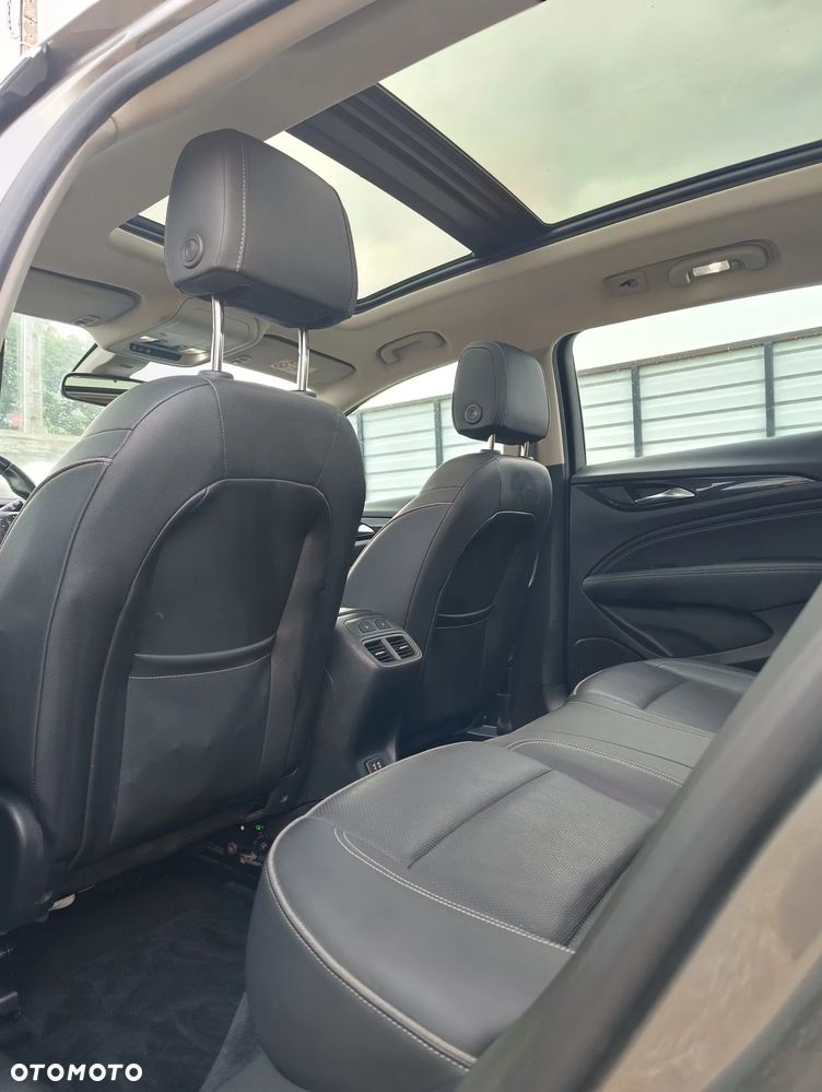 Opel Insignia 2.0 CDTI Exclusive S&S - 24