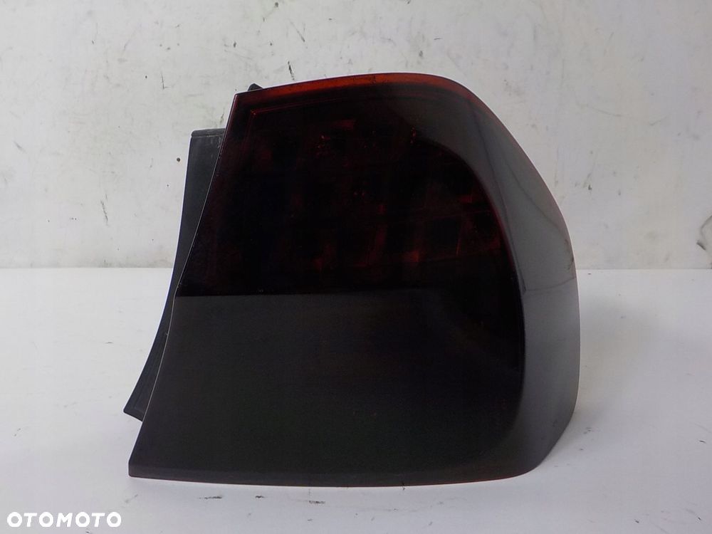 BMW 3 E90 SEDAN LIFT LAMPA PRAWA TYŁ TYLNA - 1