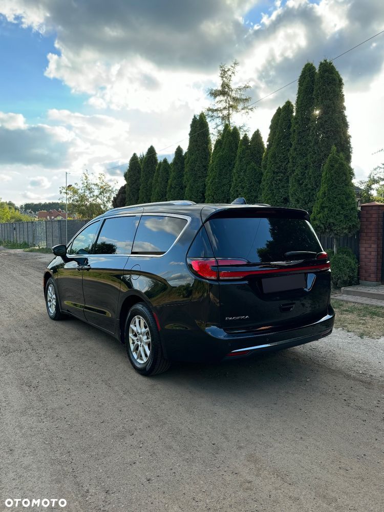 Chrysler Pacifica - 4