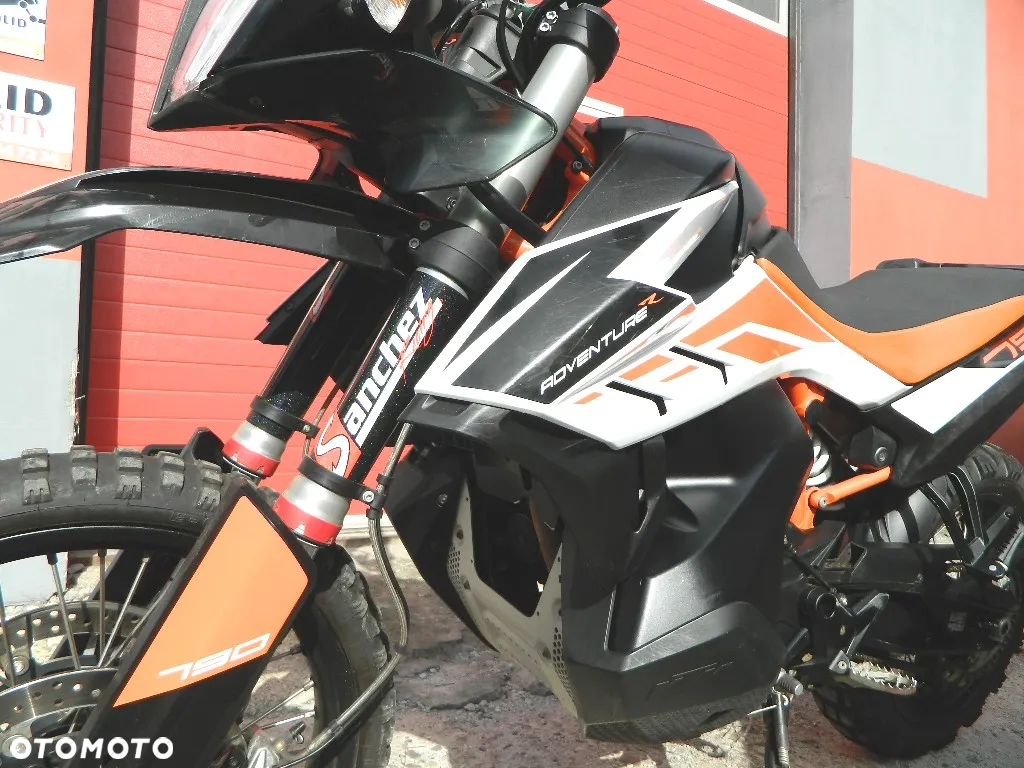 KTM Adventure - 8