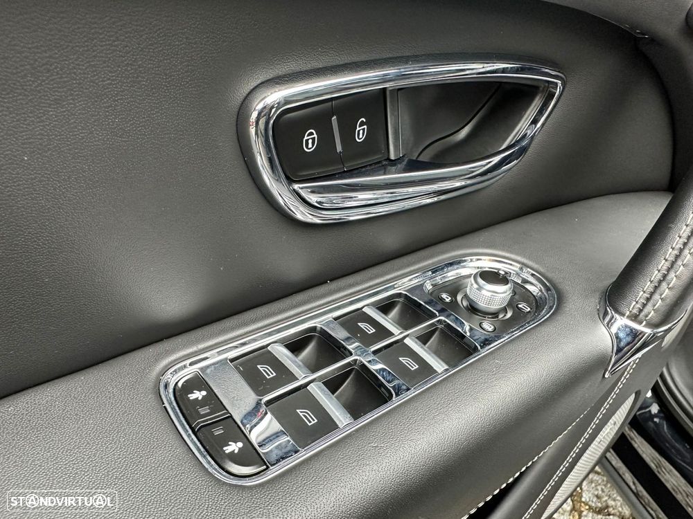 Bentley Bentayga V8 - 36