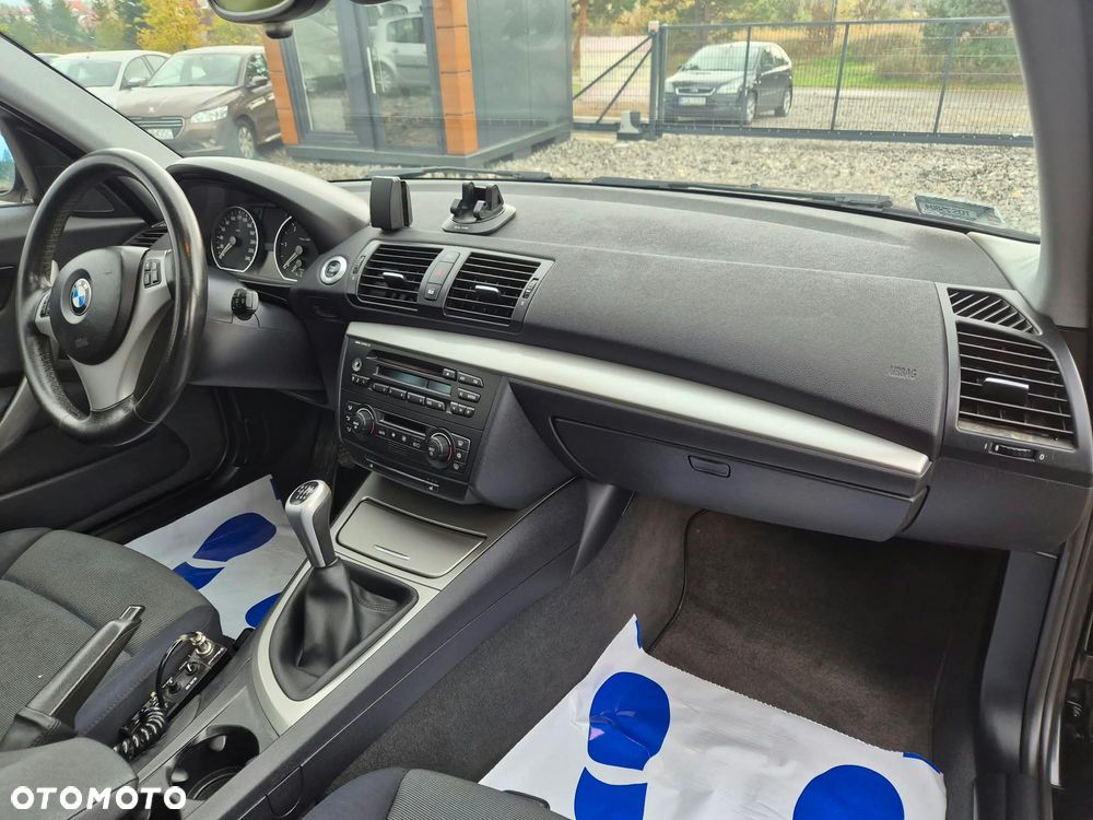 BMW Seria 1 120d - 19