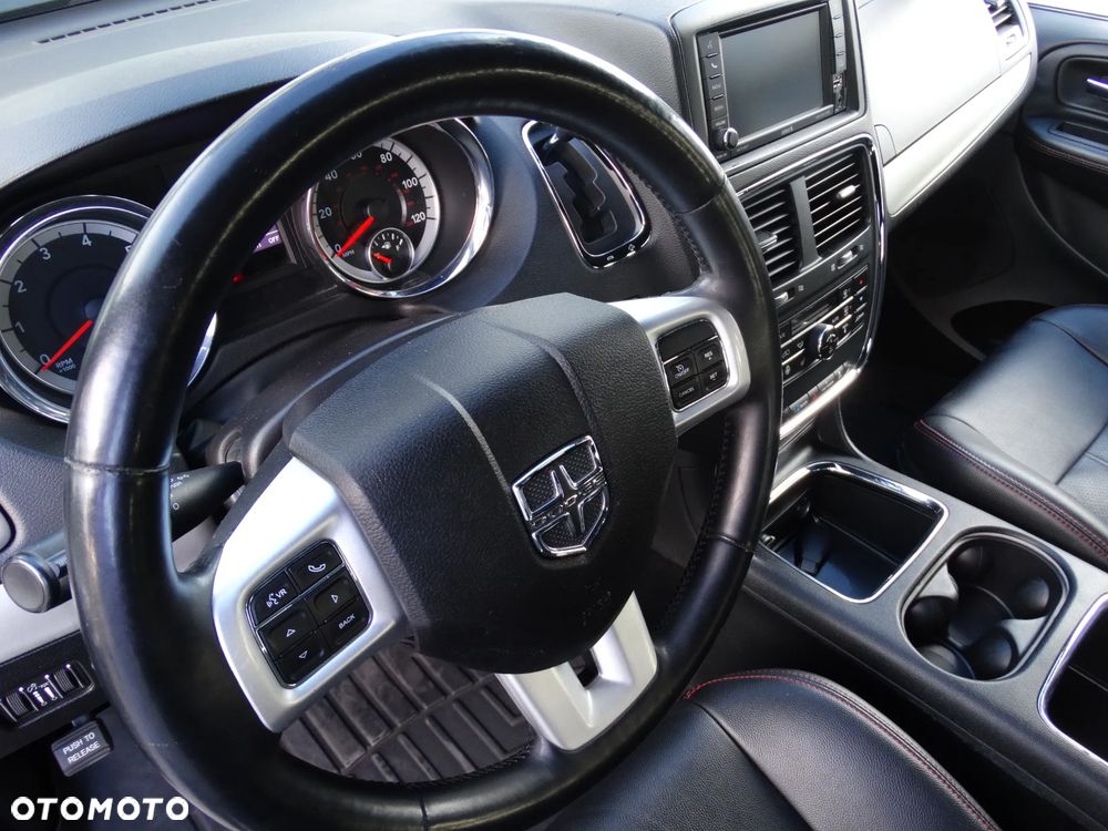 Dodge Grand Caravan 3.6 R/T - 31