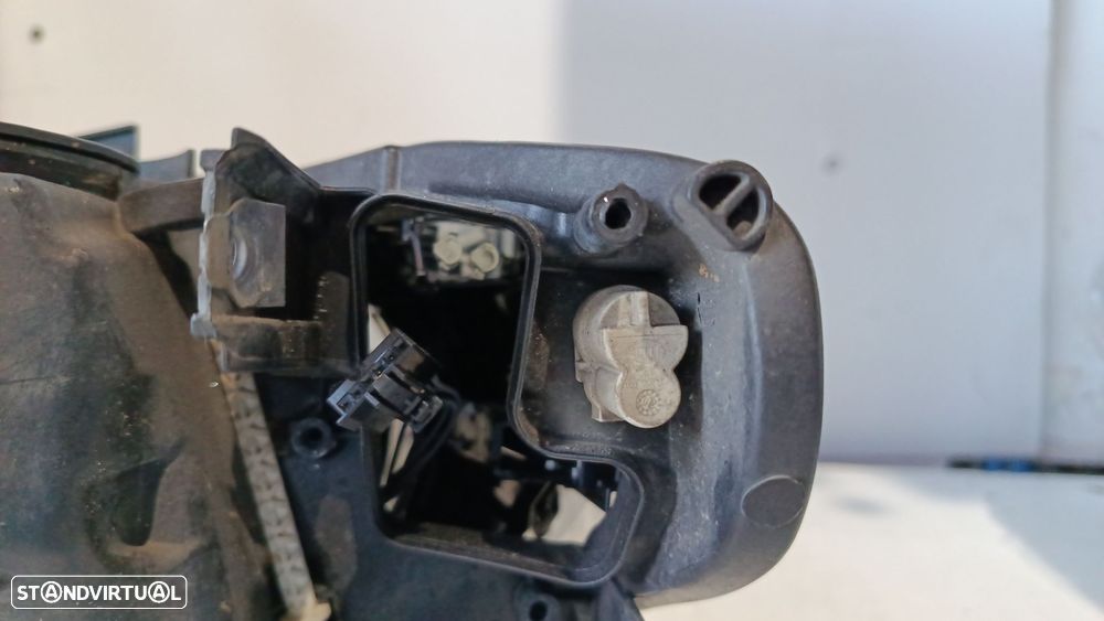 Farol Frente Direito / Otica Direita Bmw 3 (F30, F80)  7419634 - 10