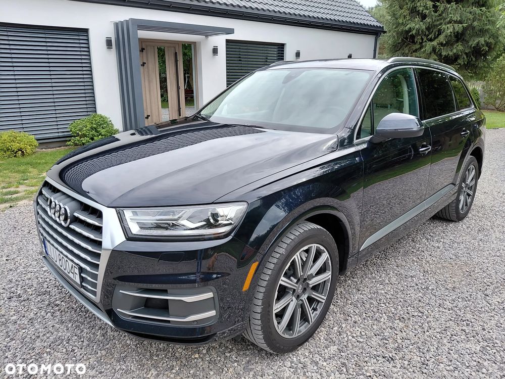 Audi Q7 - 1
