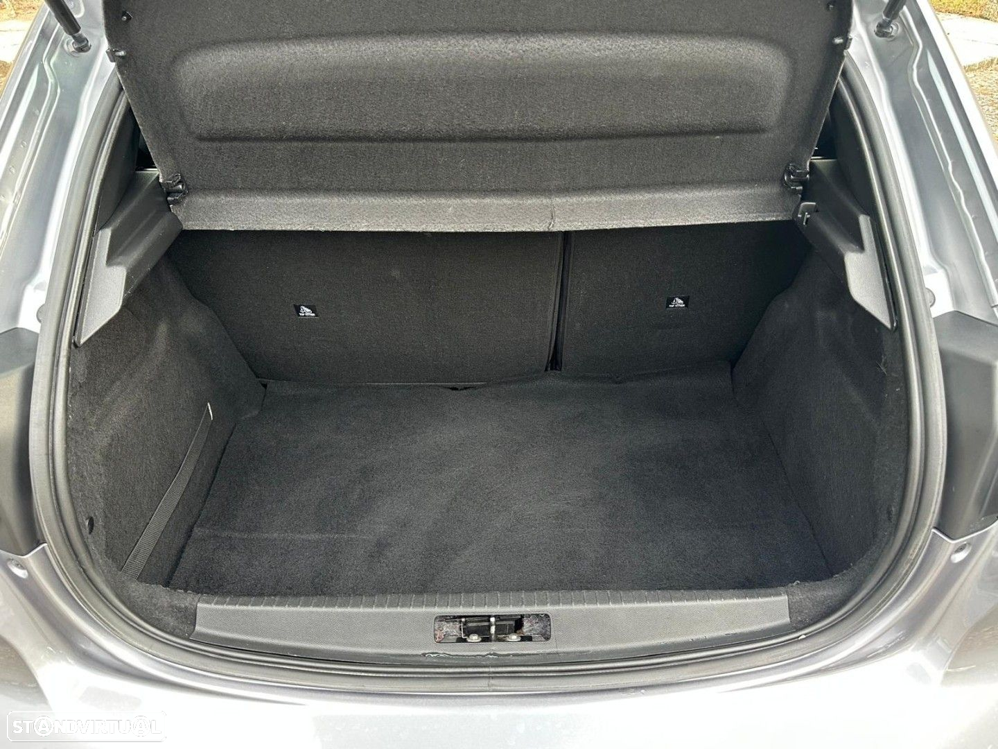 Peugeot 208 1.2 PureTech Active Pack - 23
