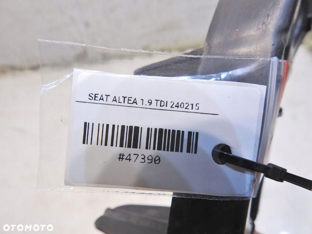 ŚLIZG ZDERZAKA PRAWY TYŁ SEAT ALTEA 5P0807864B - 4