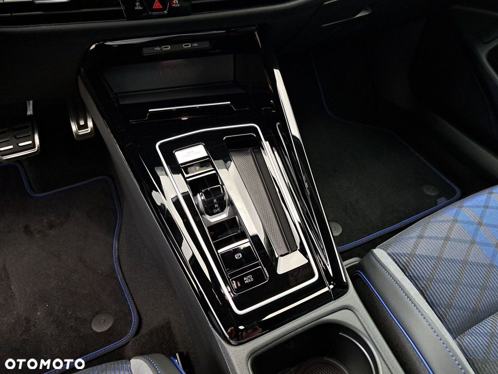 Volkswagen Golf Variant 2.0 TSI 4Motion R - 25
