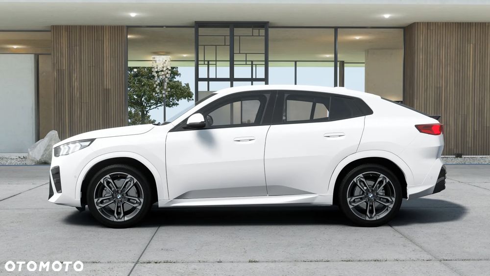 BMW iX2 eDrive20 - 4