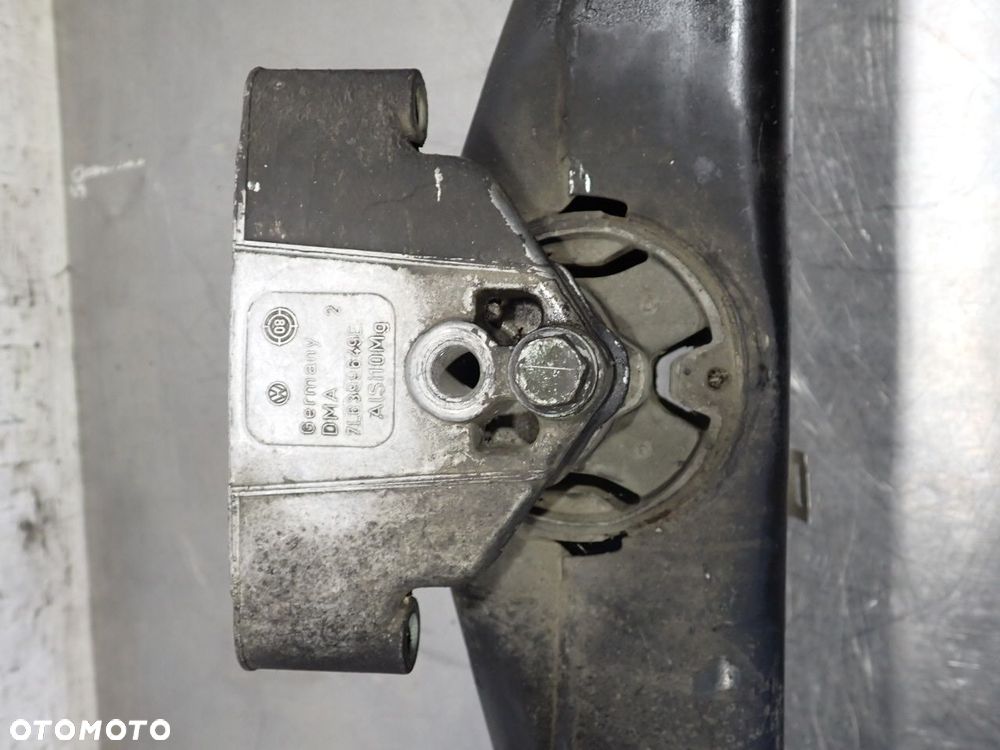 BELKA WSPORNIK PODPORA SKRZYNI VOLKSWAGEN TOUAREG 5.0 7L6399649E  7L6399227C - 2