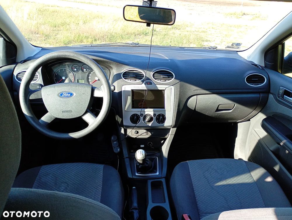 Ford Focus 1.6 Ambiente - 13