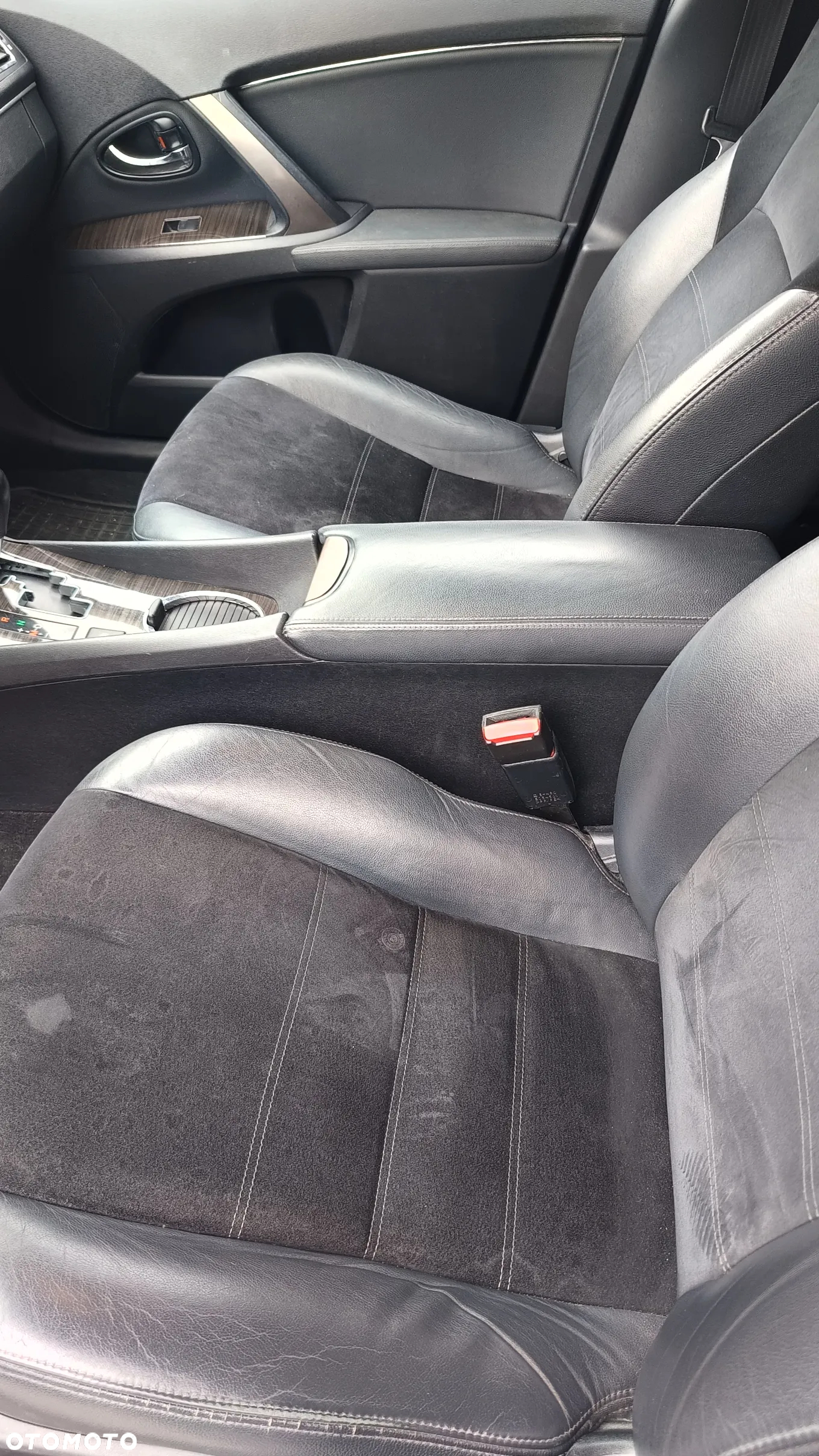 Toyota Avensis 1.8 Sol MS - 8