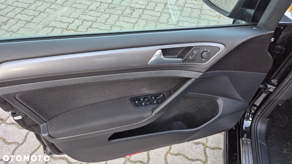 Volkswagen Golf 1.2 TSI BMT Trendline EU6 - 25