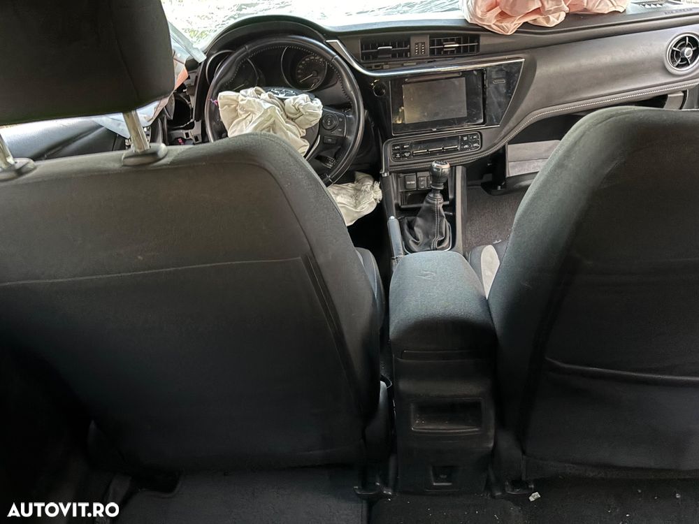 Toyota Auris - 25