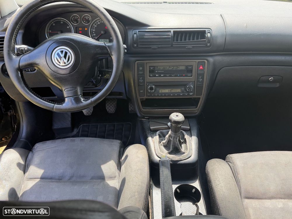 VW Passat Variant 1.9 TDi Confortline - 11