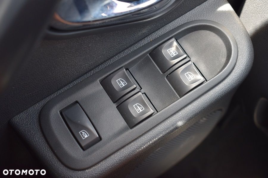 Dacia Duster 1.2 TCe Prestige S&S EU6 - 19