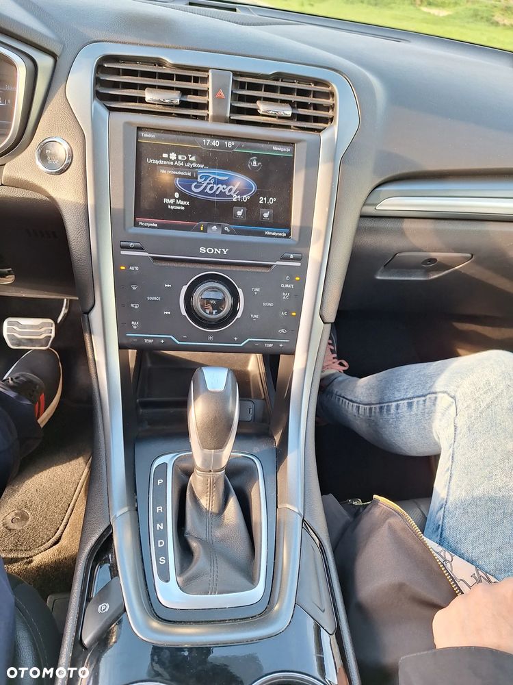 Ford Fusion 2.0 EcoBoost Titanium - 16