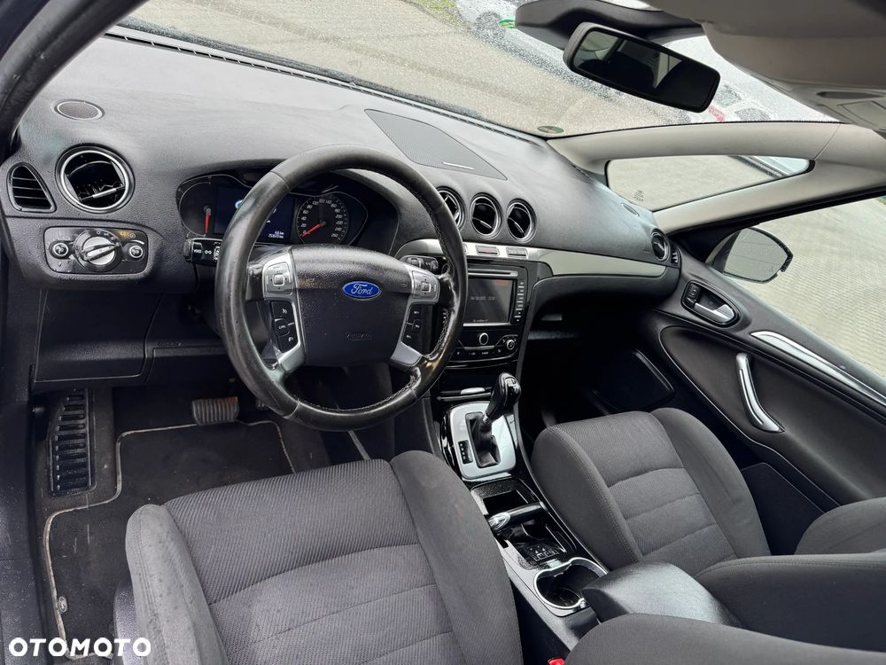 Ford S-Max - 21