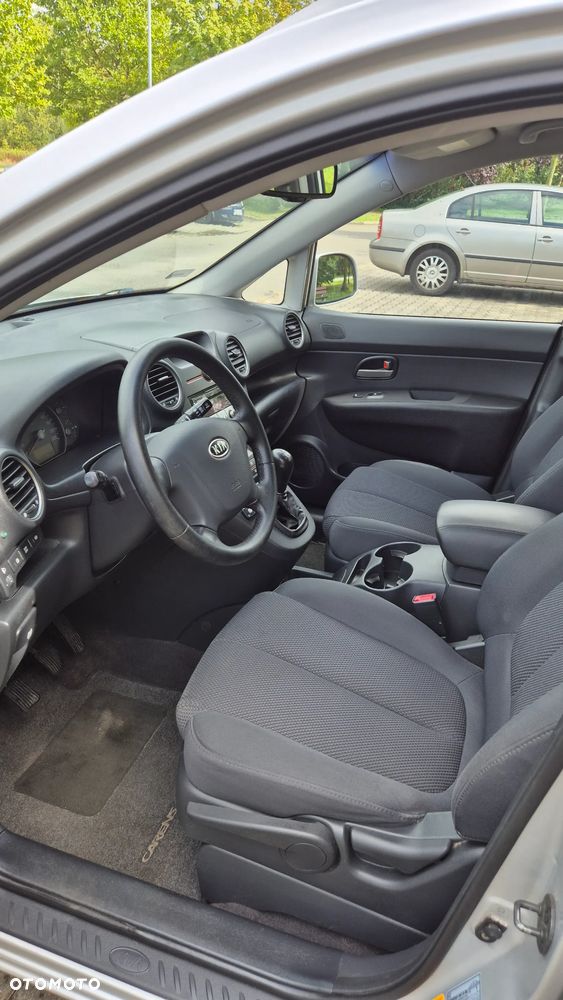 Kia Carens 2.0 EX - 13