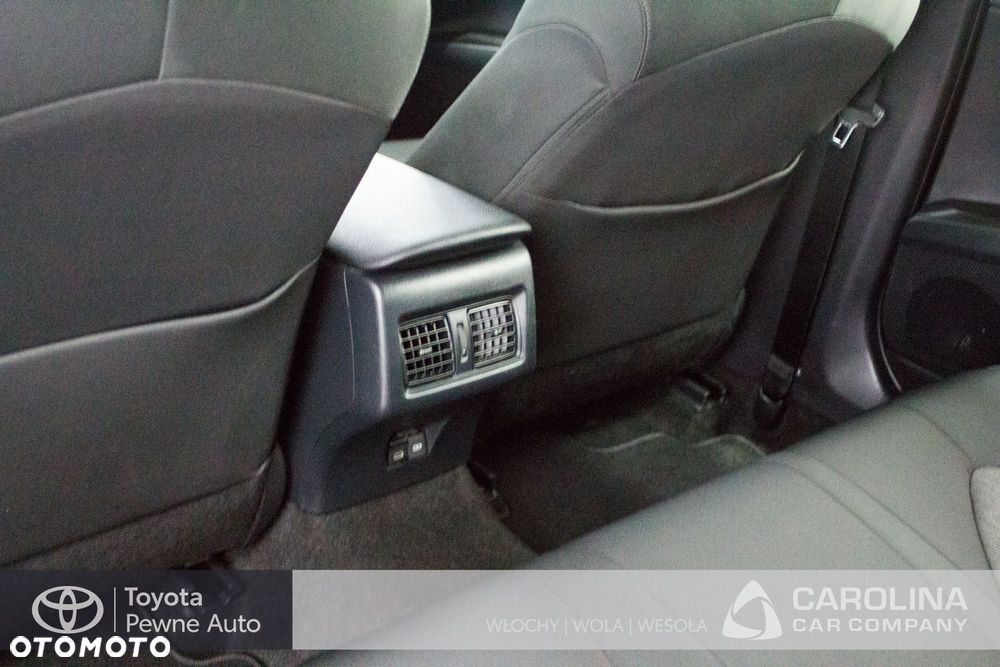Toyota Camry - 13