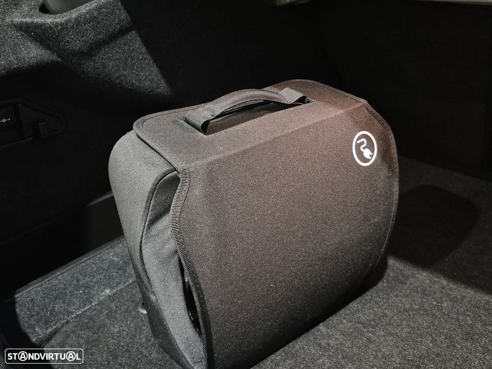 BMW 330 e iPerformance Pack M - 37