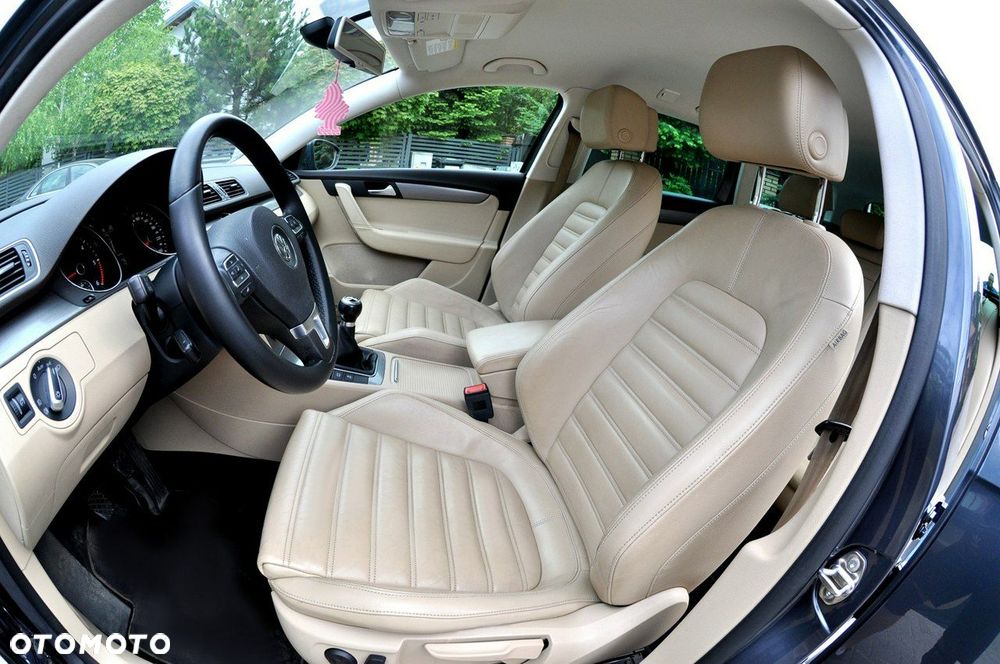 Volkswagen Passat Variant - 7