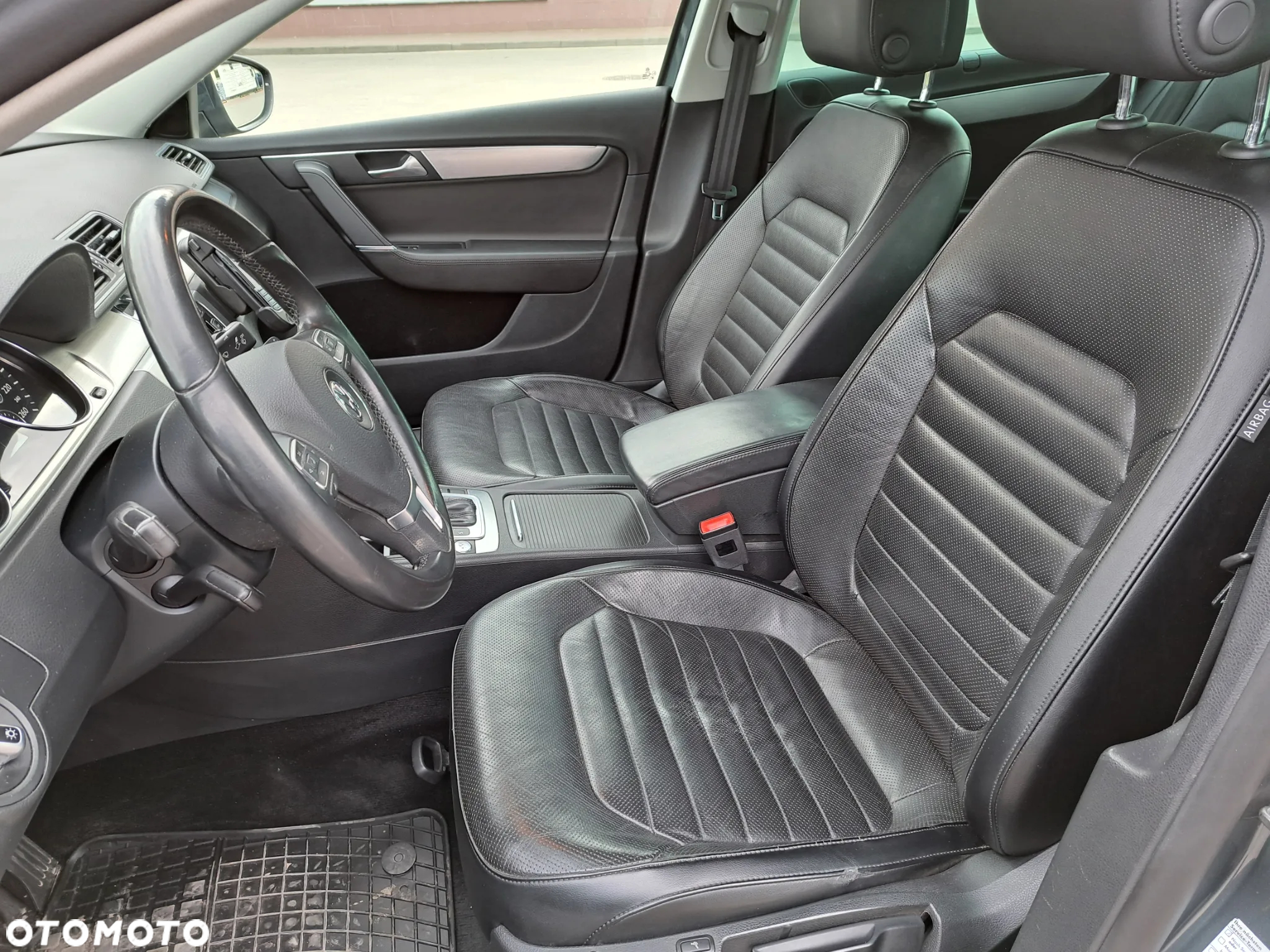 Volkswagen Passat - 17