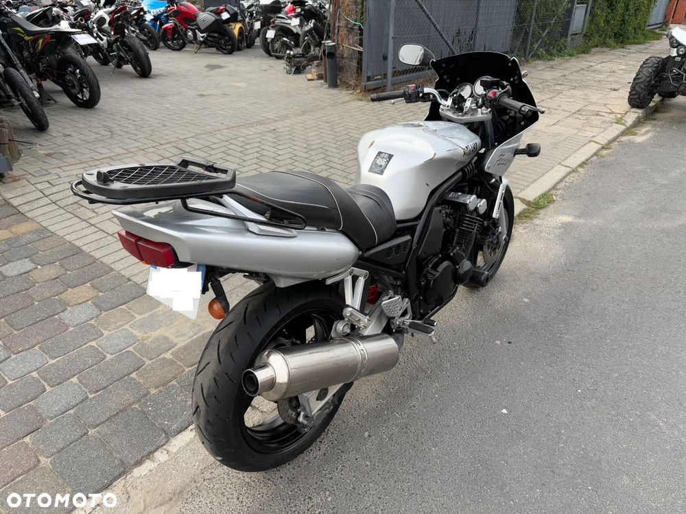 Yamaha FZS - 6