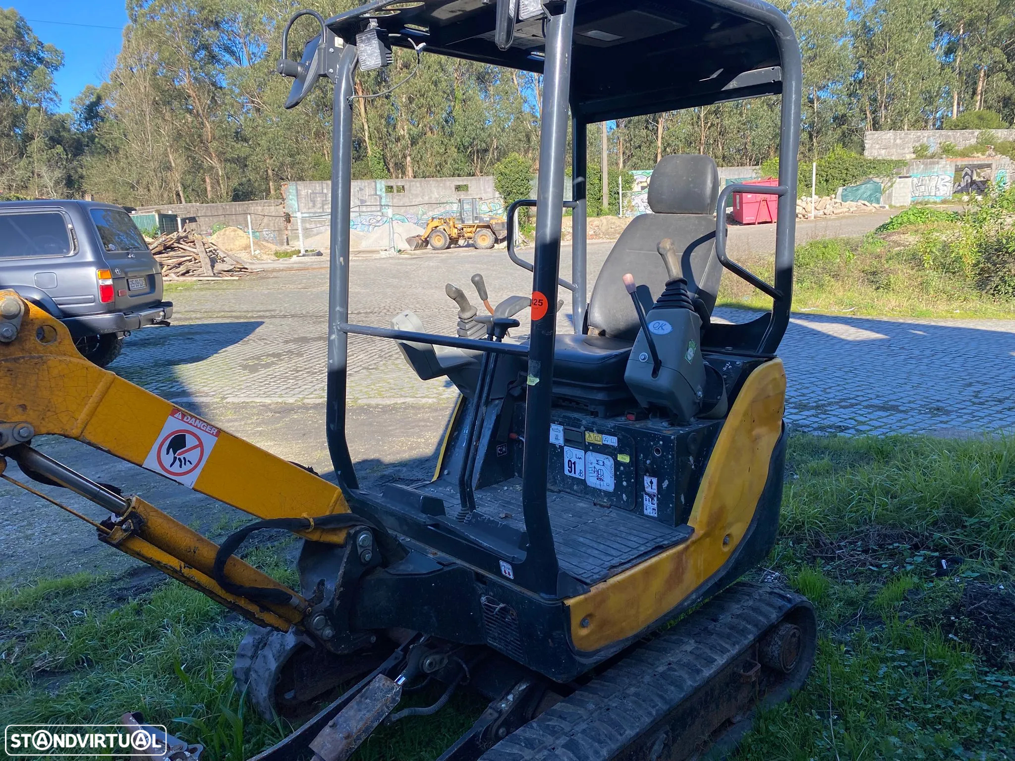 Yanmar SV18 - 2