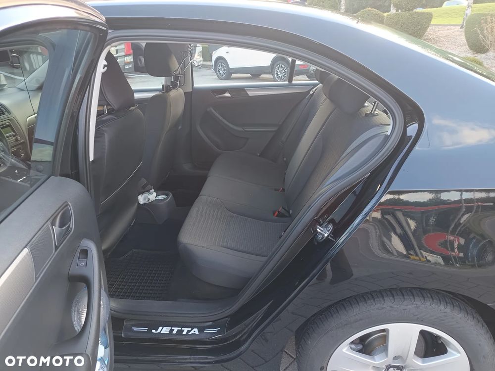 Volkswagen Jetta 2.0 TDI DPF BMT Trendline - 11