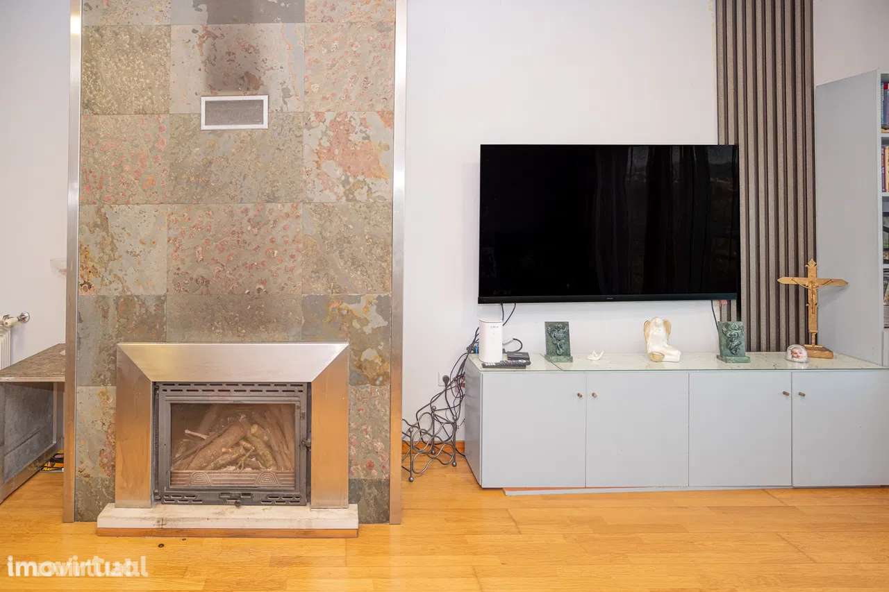 T3 com Suíte | Condomínio Fechado com Piscina | Barcelinhos - Grande imagem: 3/30