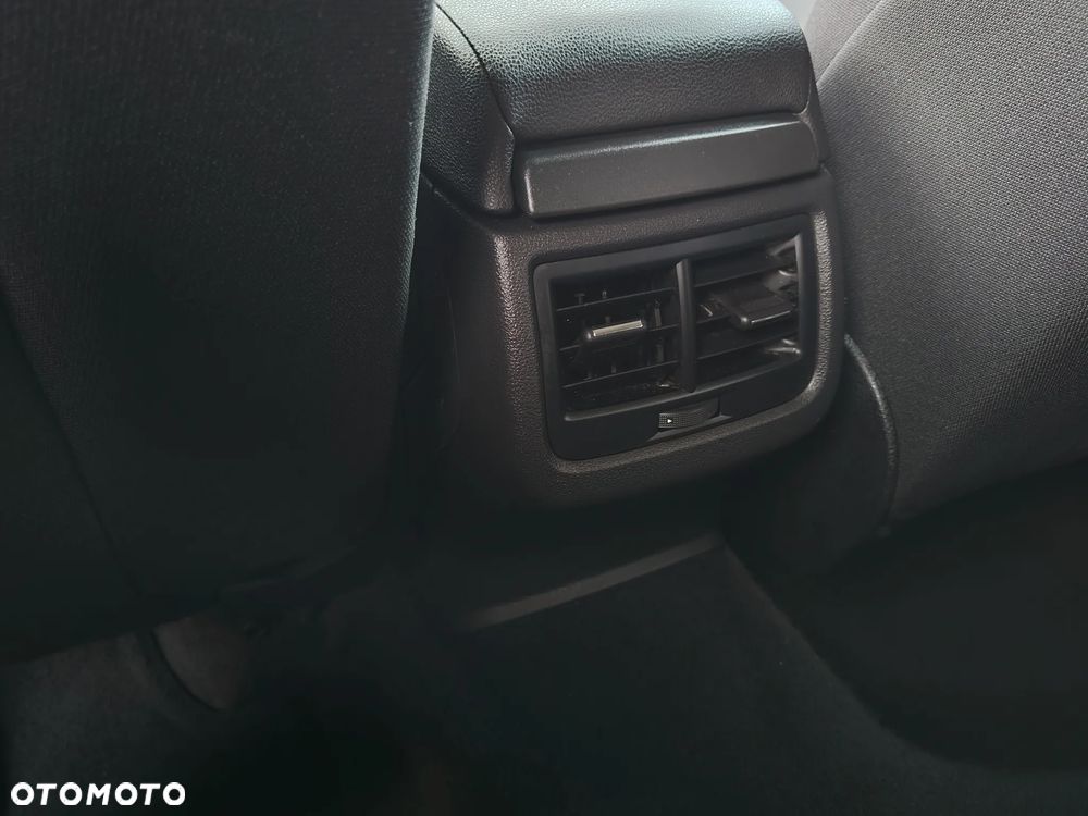 Seat Leon 2.0 TDI DPF Start&Stop DSG Style - 24