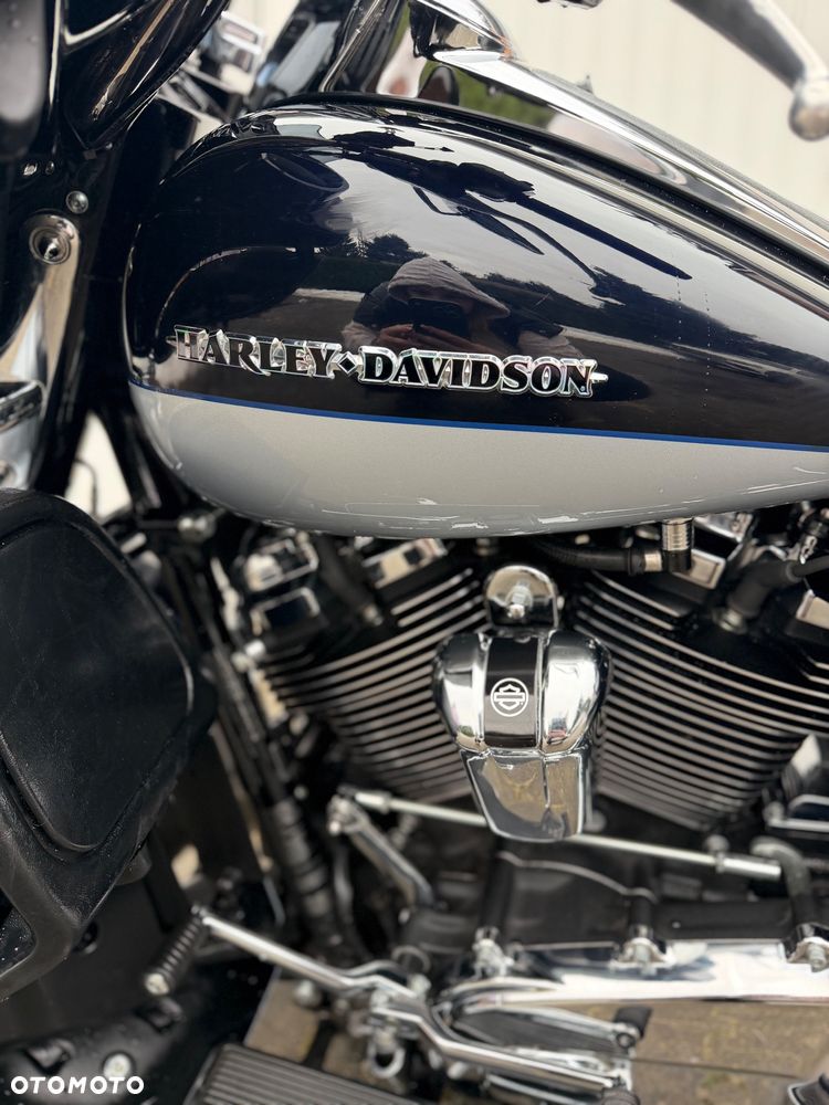 Harley-Davidson Touring Electra Glide - 14