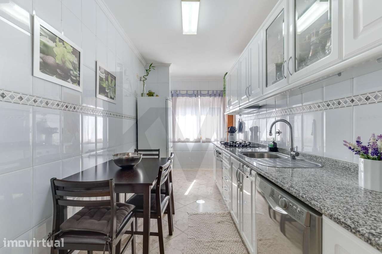T2 Águas Santas com Box fechada de 30m2! - Grande imagem: 2/37