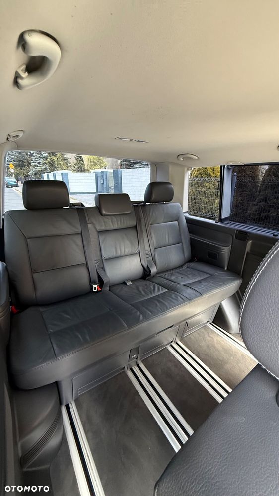 Volkswagen Multivan - 14