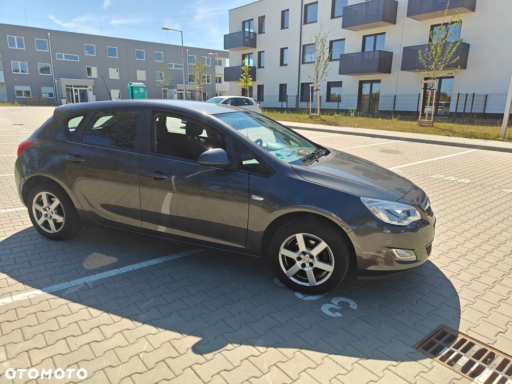 Opel Astra - 4