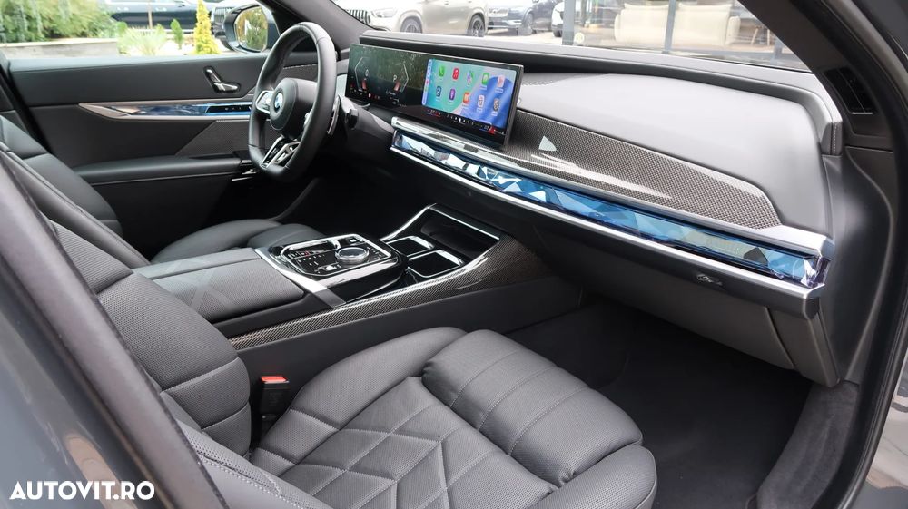 BMW Seria 7 740d xDrive MHEV - 14