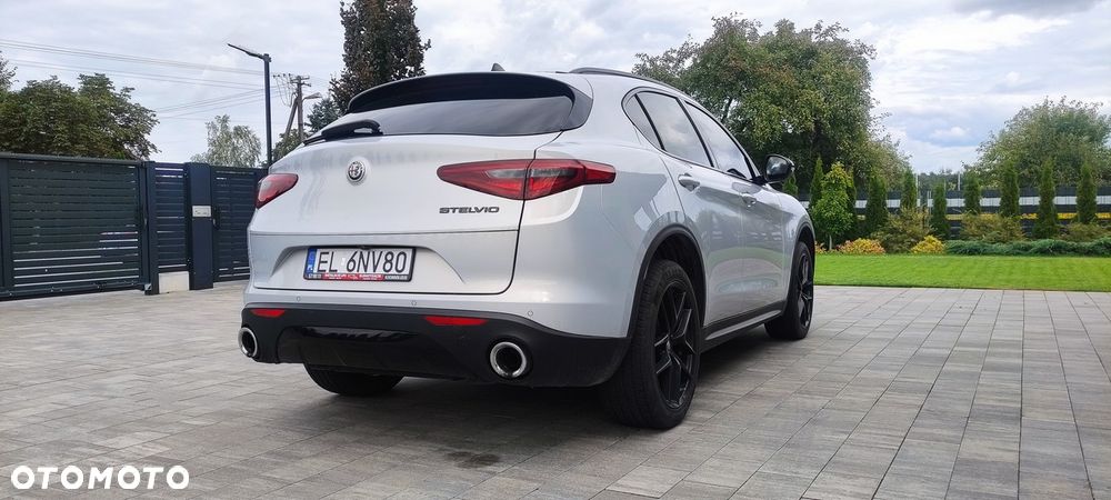 Alfa Romeo Stelvio - 6