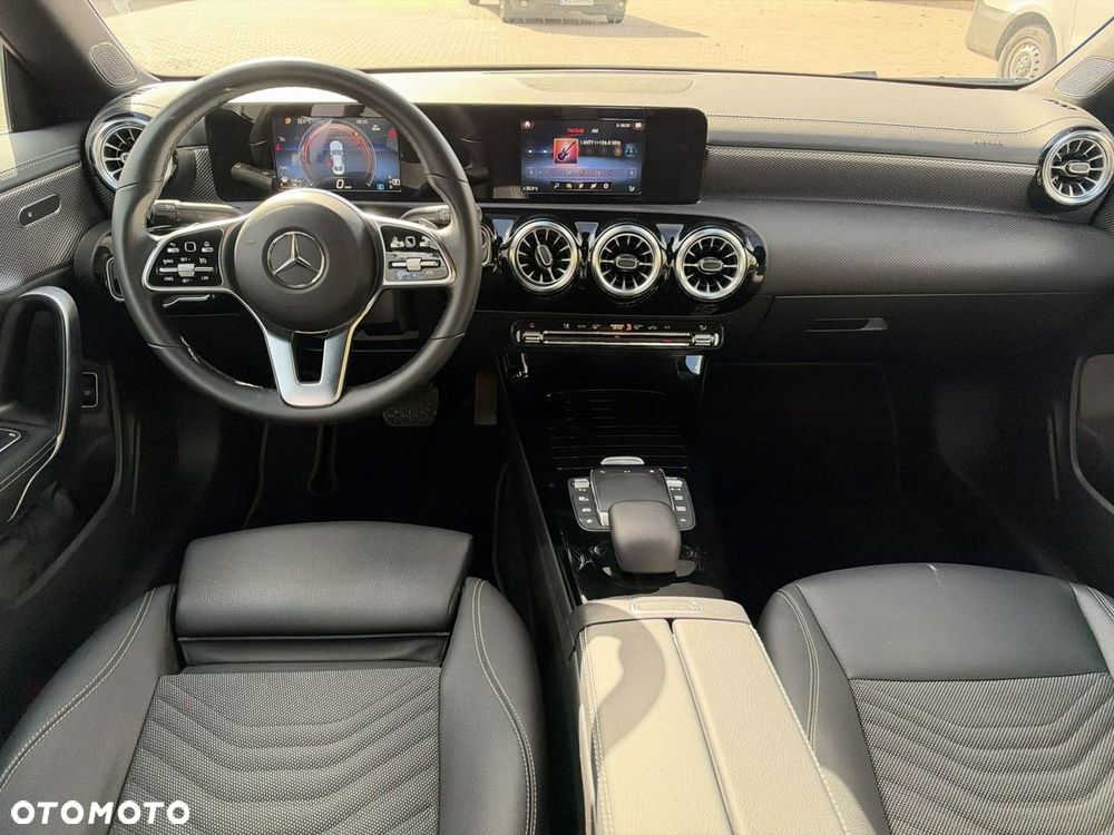 Mercedes-Benz CLA - 22